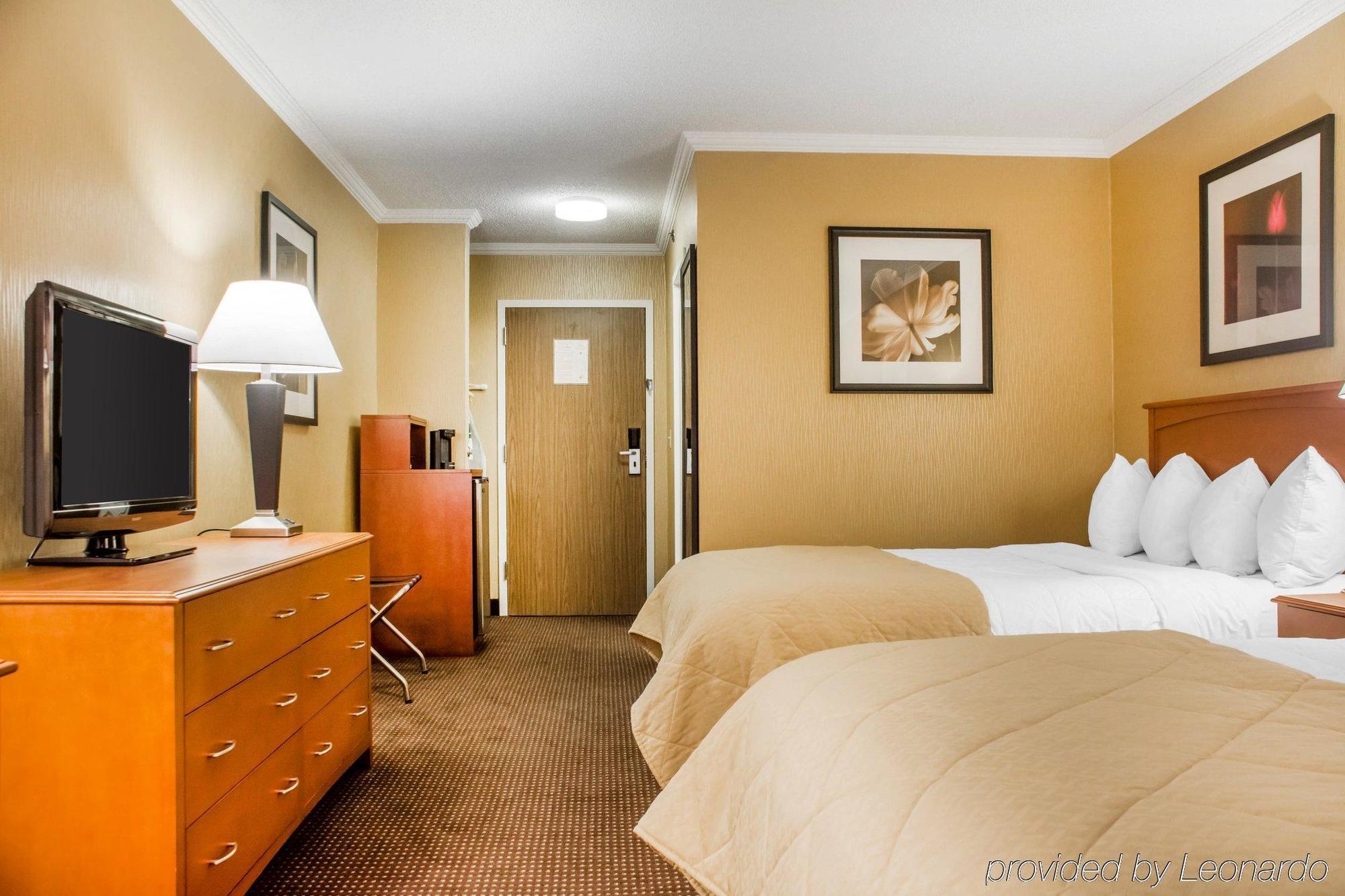Clarion Hotel & Suites Riverfront Oswego Ngoại thất bức ảnh