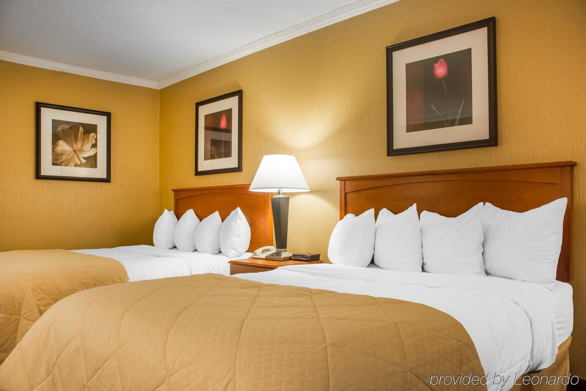 Clarion Hotel & Suites Riverfront Oswego Ngoại thất bức ảnh