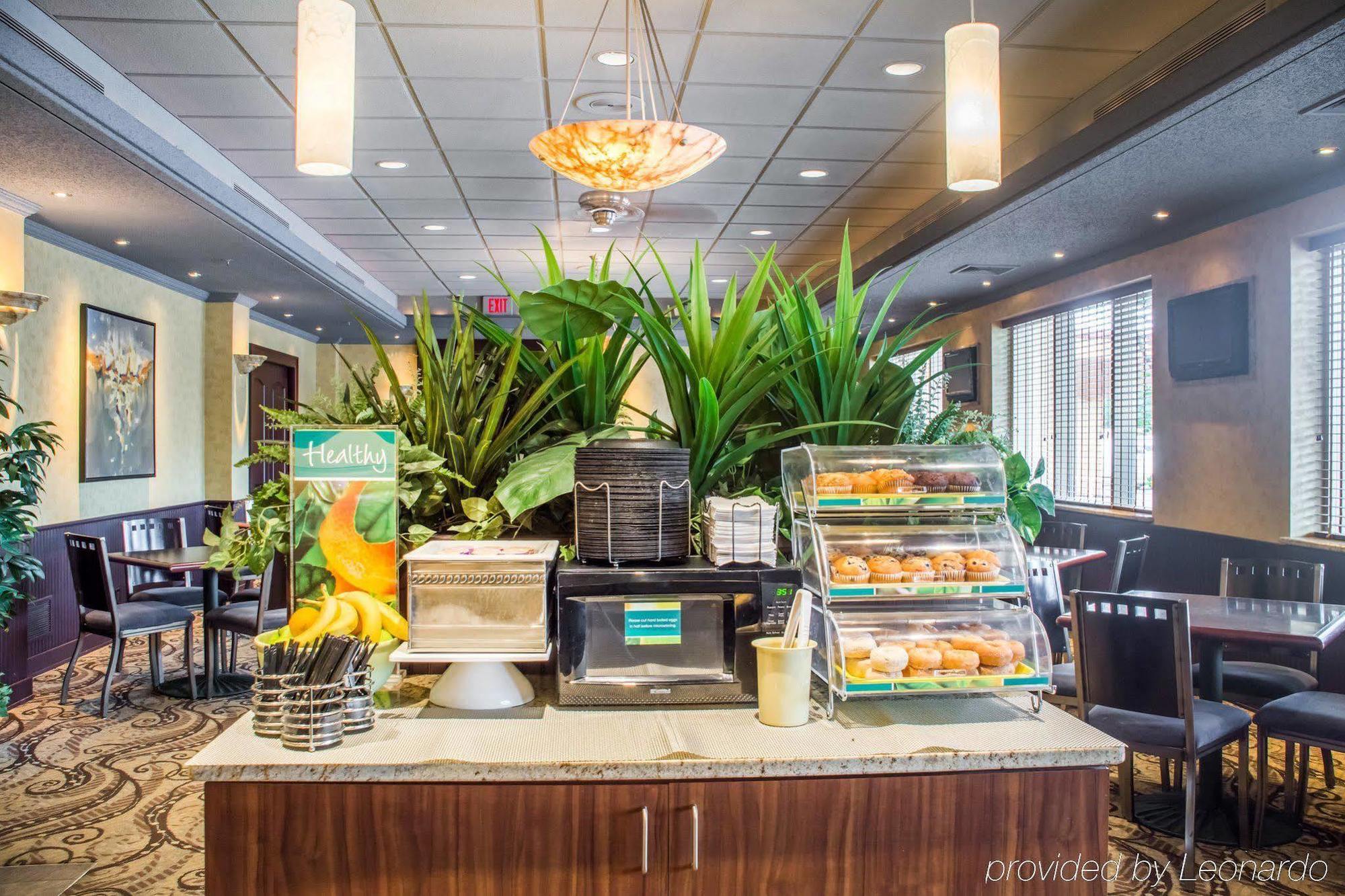 Clarion Hotel & Suites Riverfront Oswego Ngoại thất bức ảnh