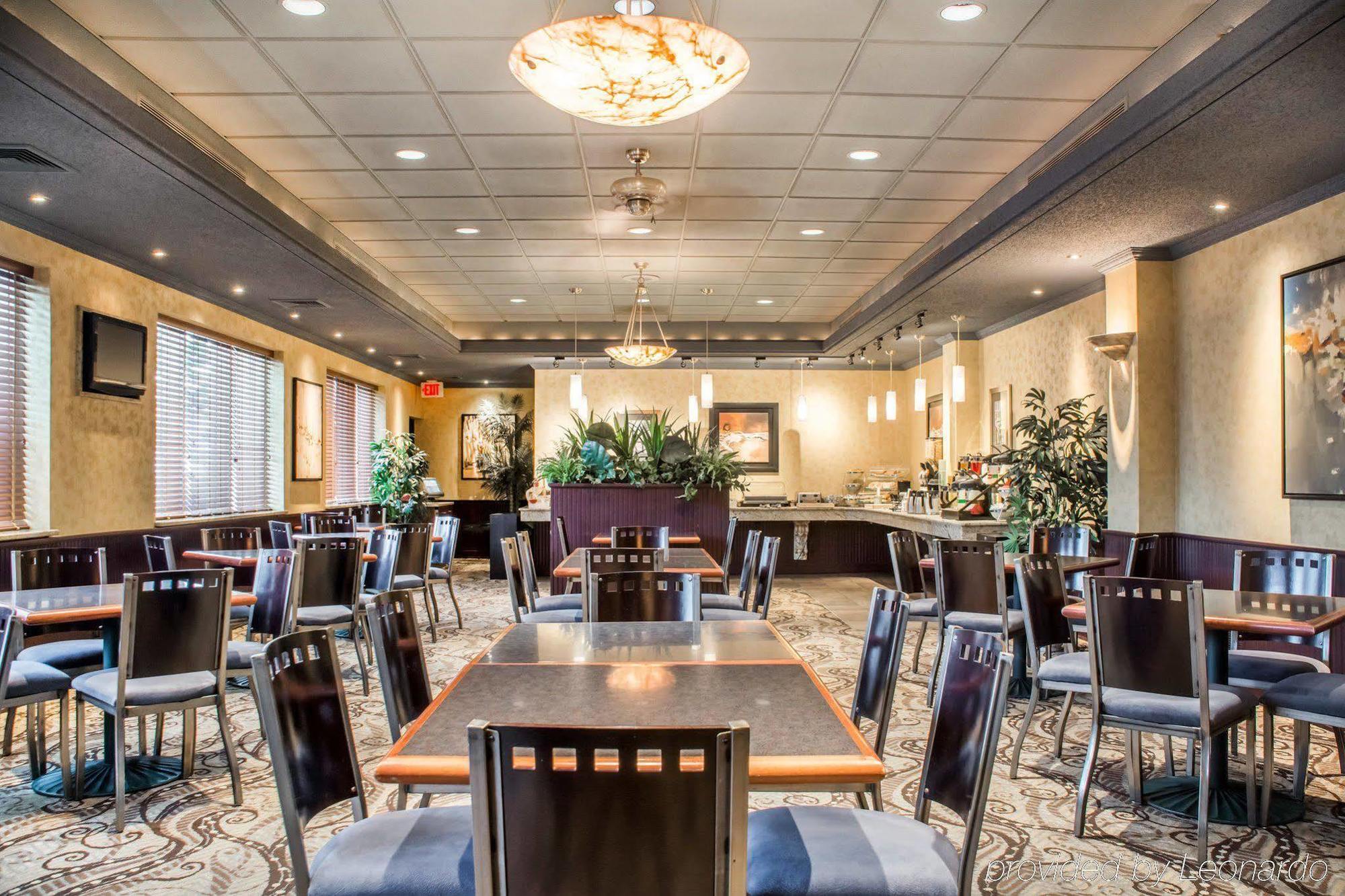 Clarion Hotel & Suites Riverfront Oswego Ngoại thất bức ảnh
