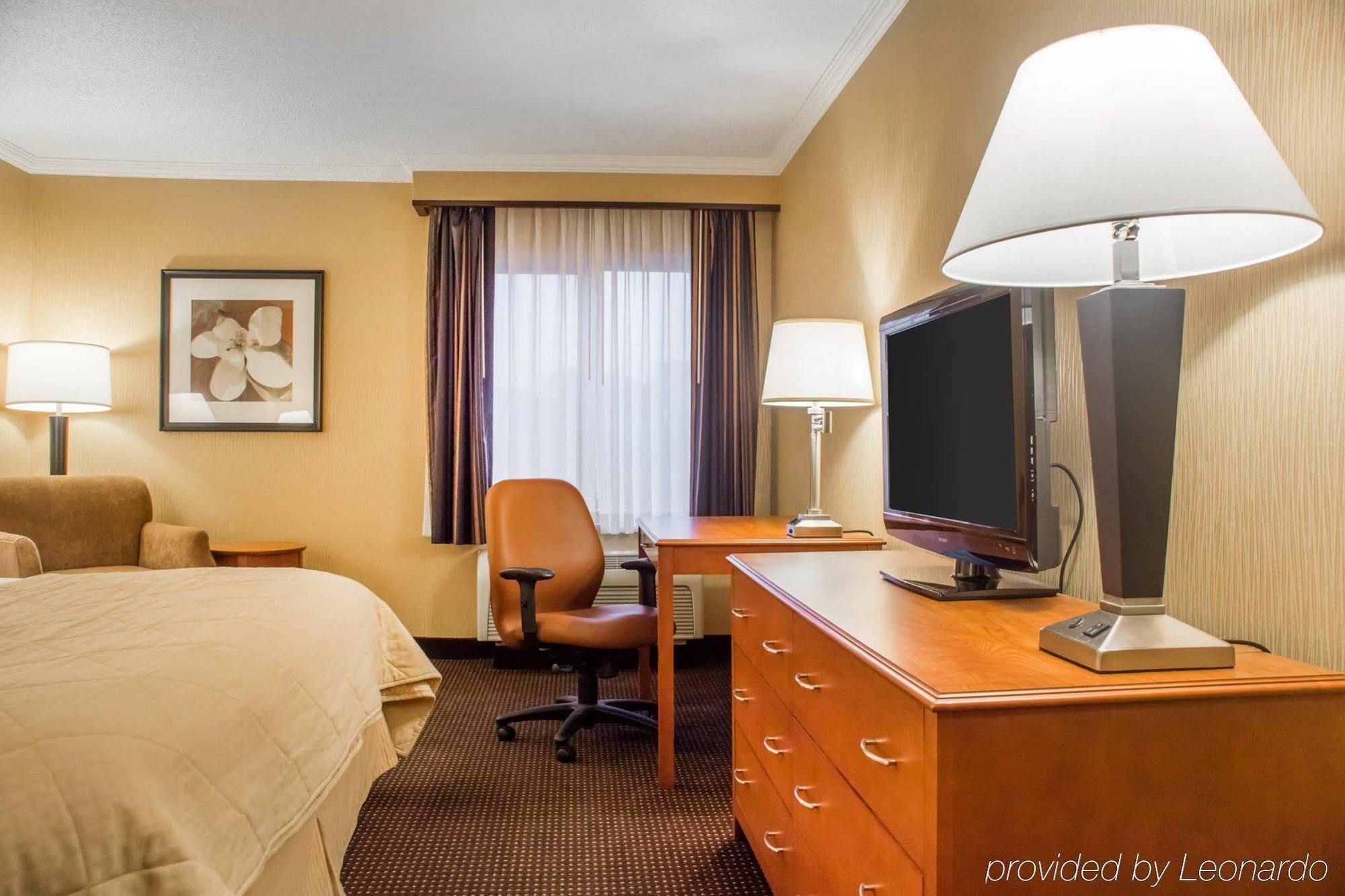 Clarion Hotel & Suites Riverfront Oswego Ngoại thất bức ảnh