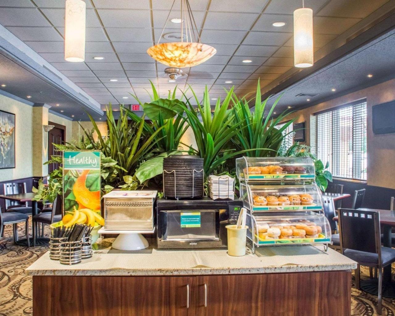 Clarion Hotel & Suites Riverfront Oswego Ngoại thất bức ảnh