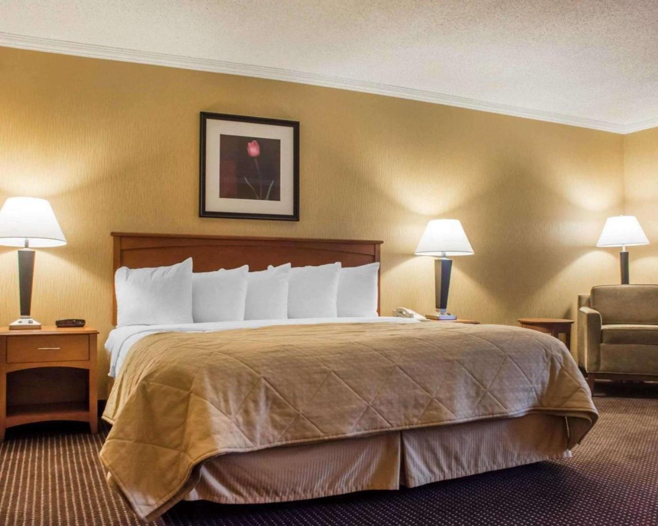 Clarion Hotel & Suites Riverfront Oswego Ngoại thất bức ảnh
