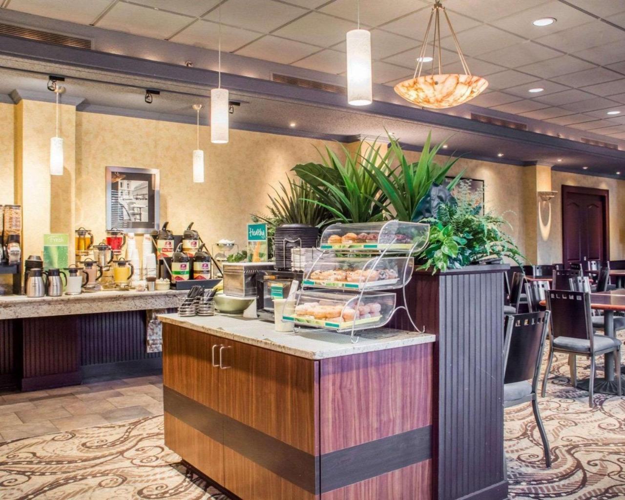 Clarion Hotel & Suites Riverfront Oswego Ngoại thất bức ảnh