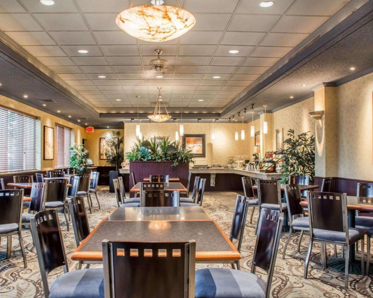 Clarion Hotel & Suites Riverfront Oswego Ngoại thất bức ảnh